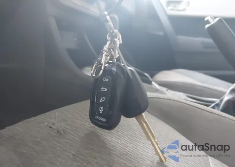 2014 Toyota Corolla Le z USA, uszkodzony, nr VIN 5YFBURHEXEP054131